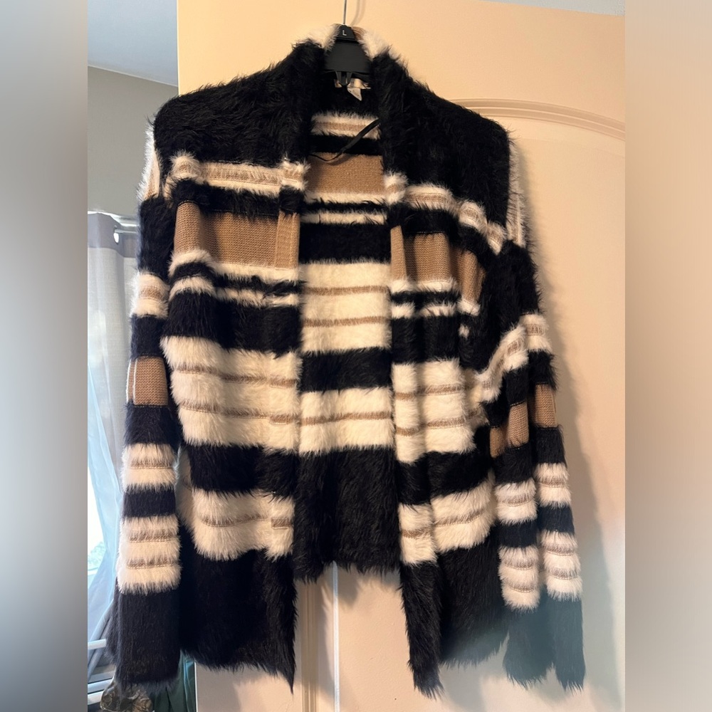 Women’s faux fur cover up jacket